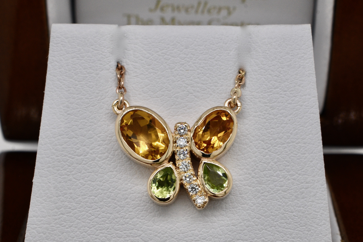 ALESSANDRA BETTINI® Butterfly Necklace Amethyst & Peridot - Etsy | Butterfly  necklace, Amethyst, Diamond swirl